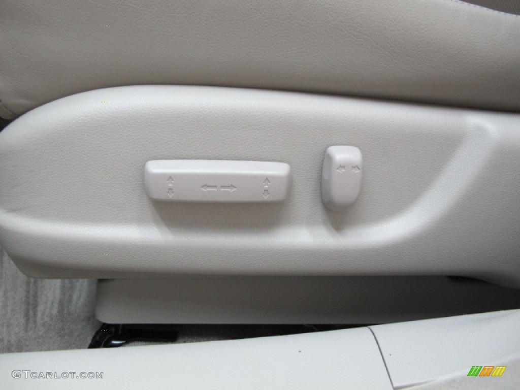 2009 Acura TSX Sedan Controls Photo #68817911