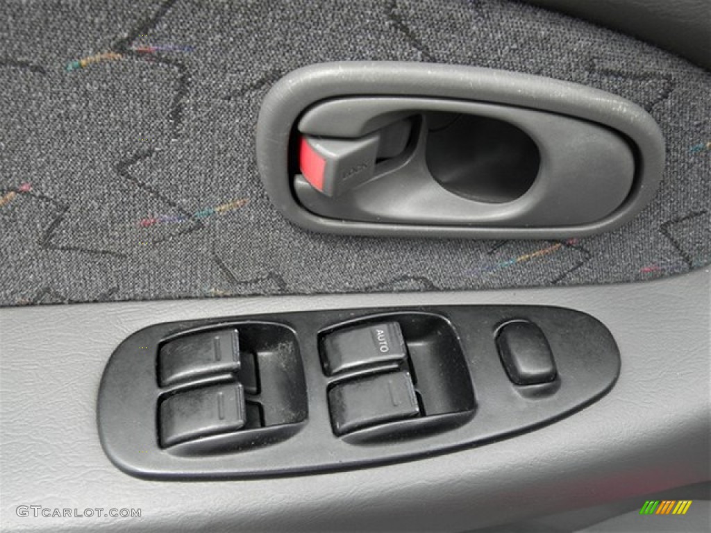 2001 Kia Spectra GSX Sedan Controls Photos