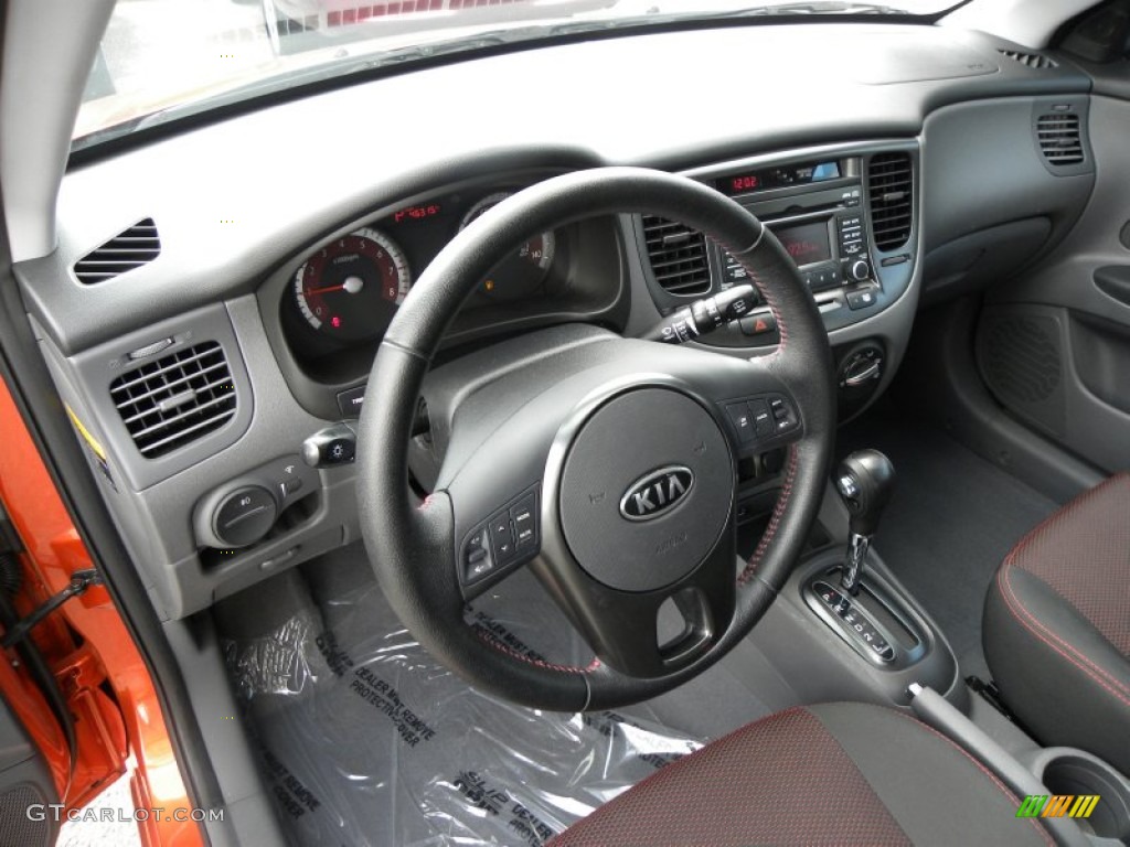 Gray Sport Cloth Interior 2010 Kia Rio Rio5 SX Hatchback Photo #68819522