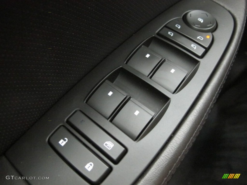 2010 Cadillac DTS Standard DTS Model Controls Photo #68820089
