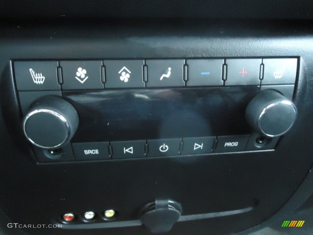 2008 Chevrolet Tahoe LTZ 4x4 Controls Photo #68821793