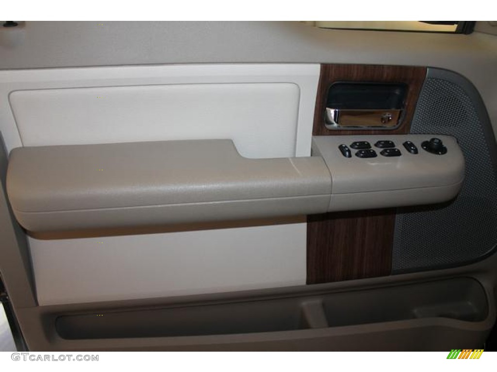 2004 F150 XLT SuperCab 4x4 - Black / Black/Medium Flint photo #22