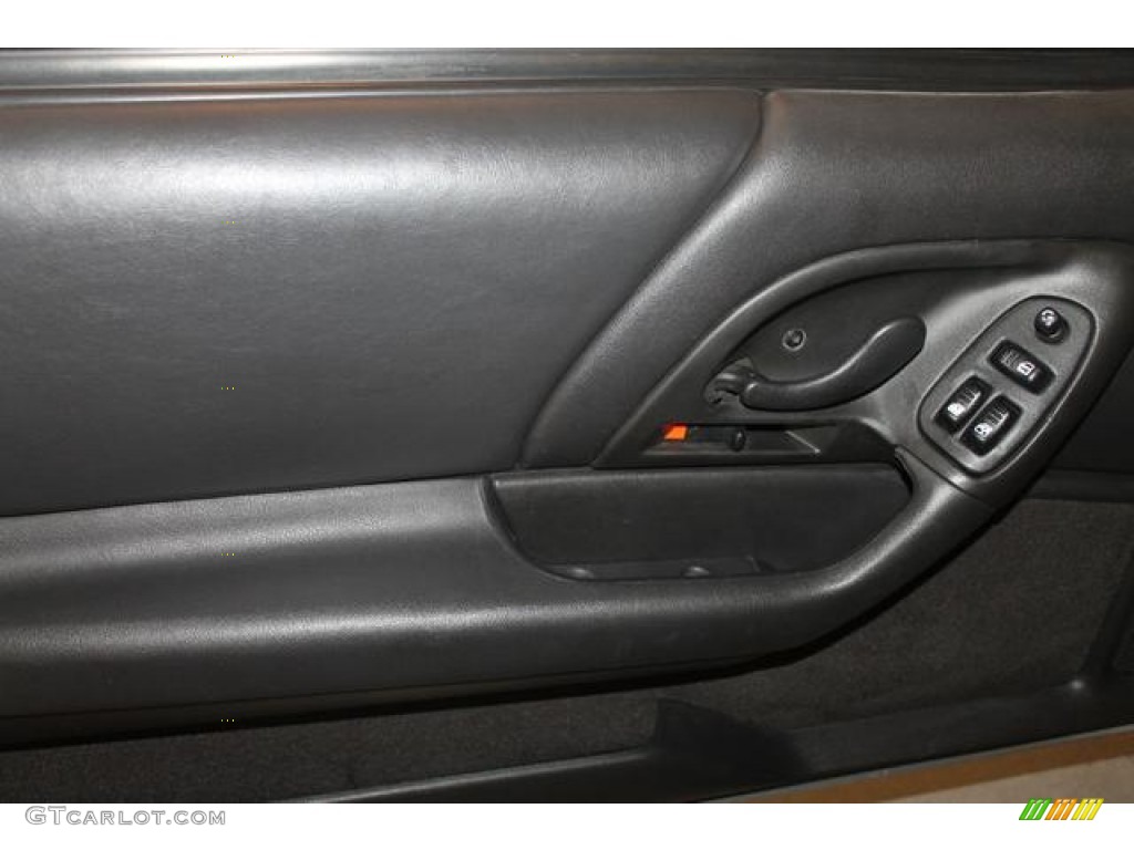 2000 Chevrolet Camaro Z28 Convertible Door Panel Photos