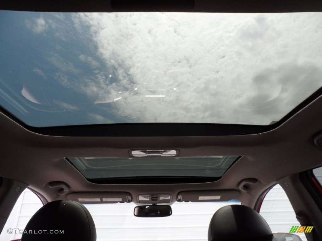 2013 Tucson Limited - Garnet Red / Taupe photo #18