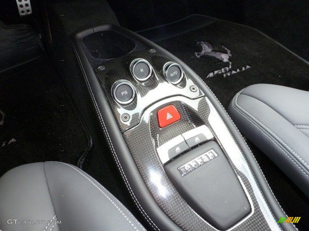 2012 Ferrari 458 Italia Controls Photo #68825695