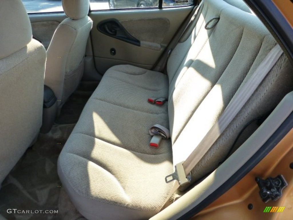 2002 Cavalier LS Sedan - Mayan Gold Metallic / Neutral photo #9