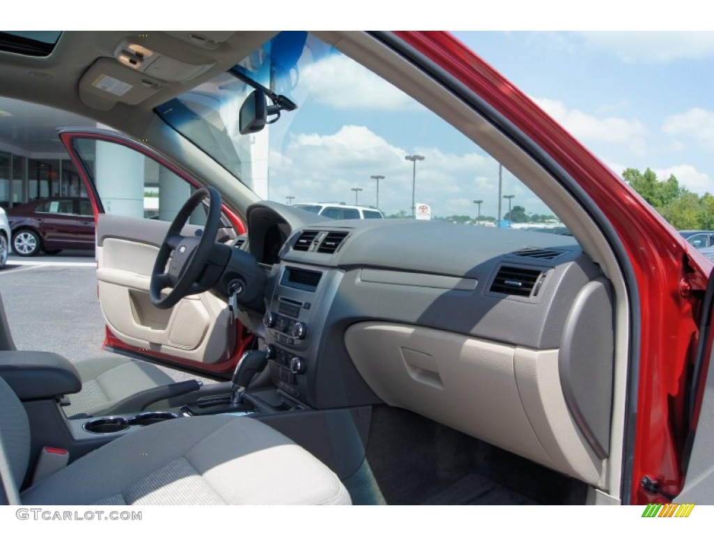 2010 Fusion SE - Sangria Red Metallic / Medium Light Stone photo #14