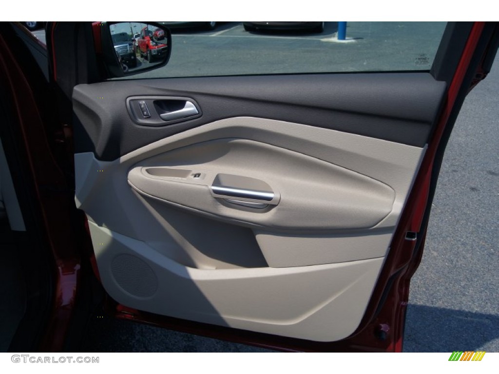 2013 Ford Escape SE 1.6L EcoBoost Medium Light Stone Door Panel Photo #68828480