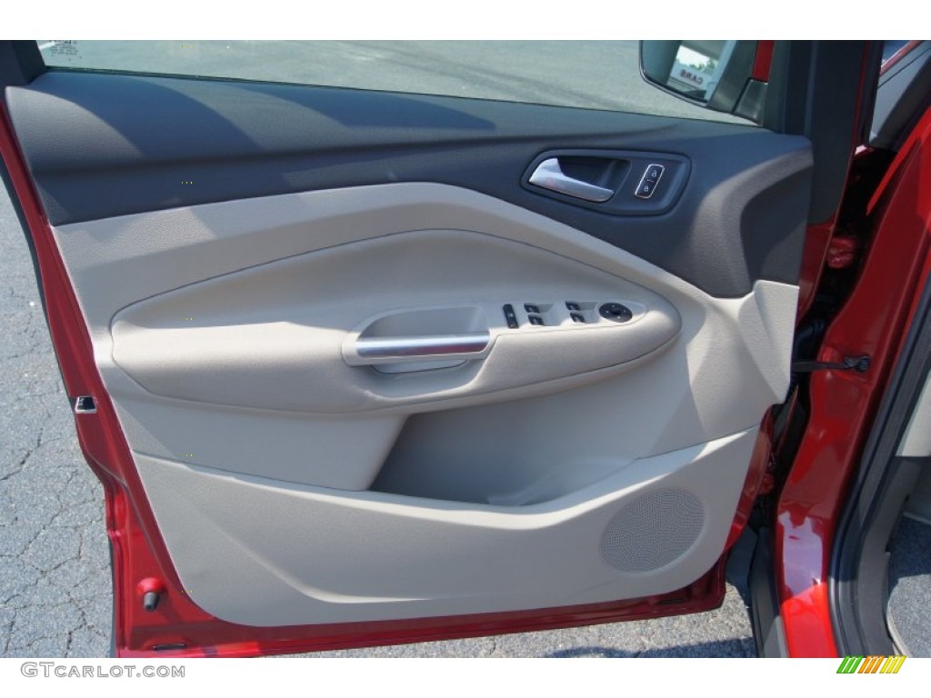 2013 Ford Escape SE 1.6L EcoBoost Medium Light Stone Door Panel Photo #68828489