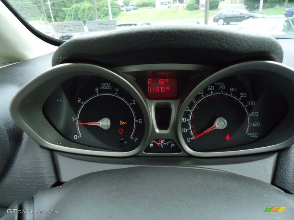 2011 Ford Fiesta SES Hatchback Gauges Photo #68830515