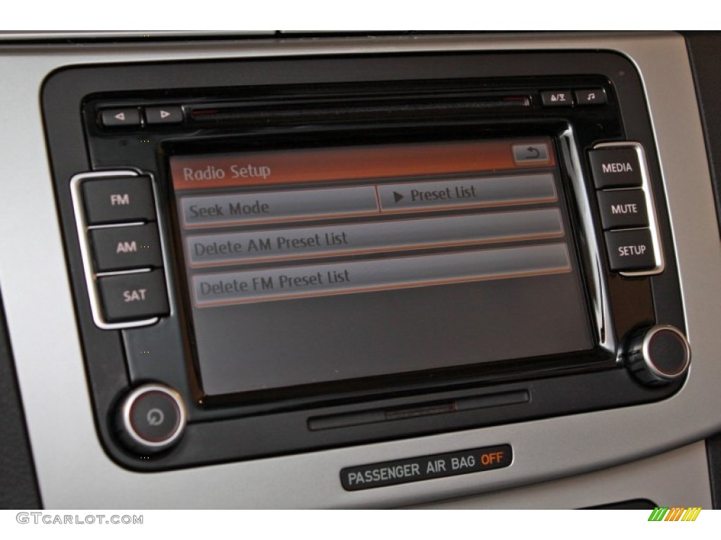 2010 Volkswagen CC Sport Controls Photo #68831943