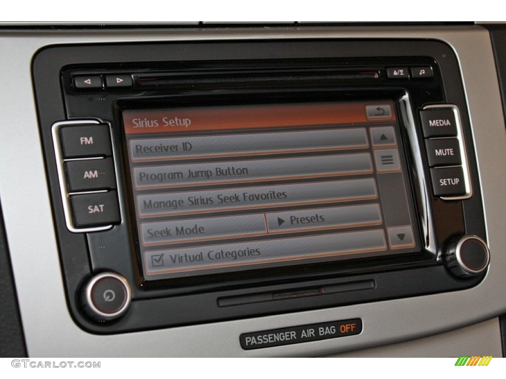 2010 Volkswagen CC Sport Controls Photo #68831952