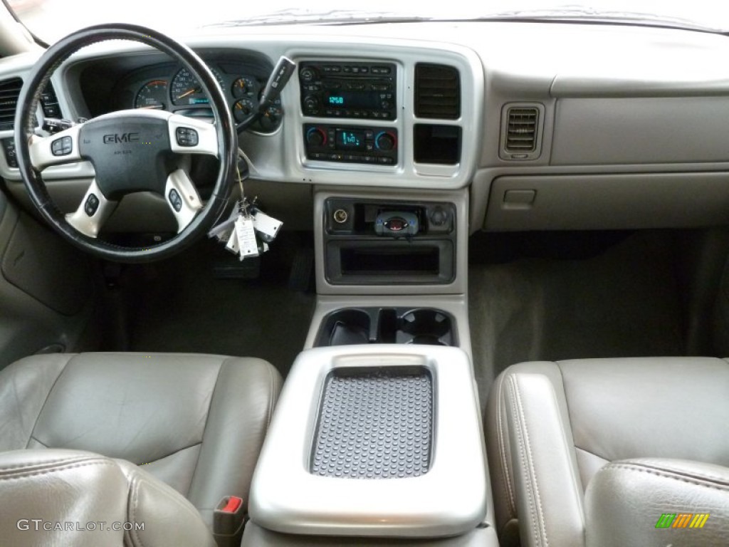 2005 GMC Sierra 3500 SLT Crew Cab 4x4 Dually Dashboard Photos