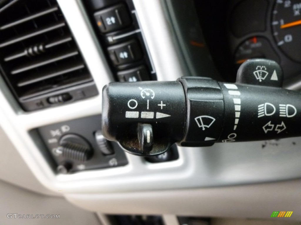 2005 GMC Sierra 3500 SLT Crew Cab 4x4 Dually Controls Photo #68835321