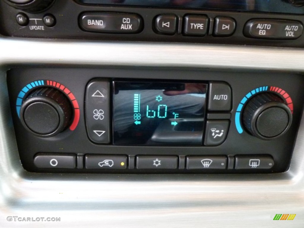 2005 GMC Sierra 3500 SLT Crew Cab 4x4 Dually Controls Photos