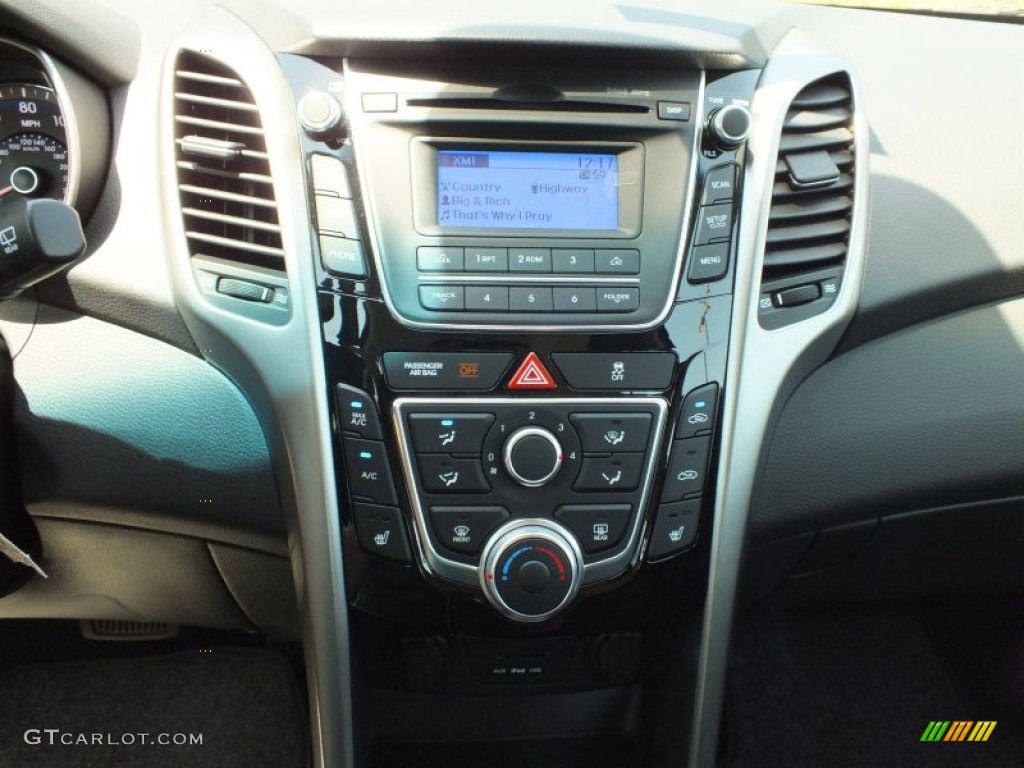 2013 Elantra GT - Black Noir Pearl / Black photo #15