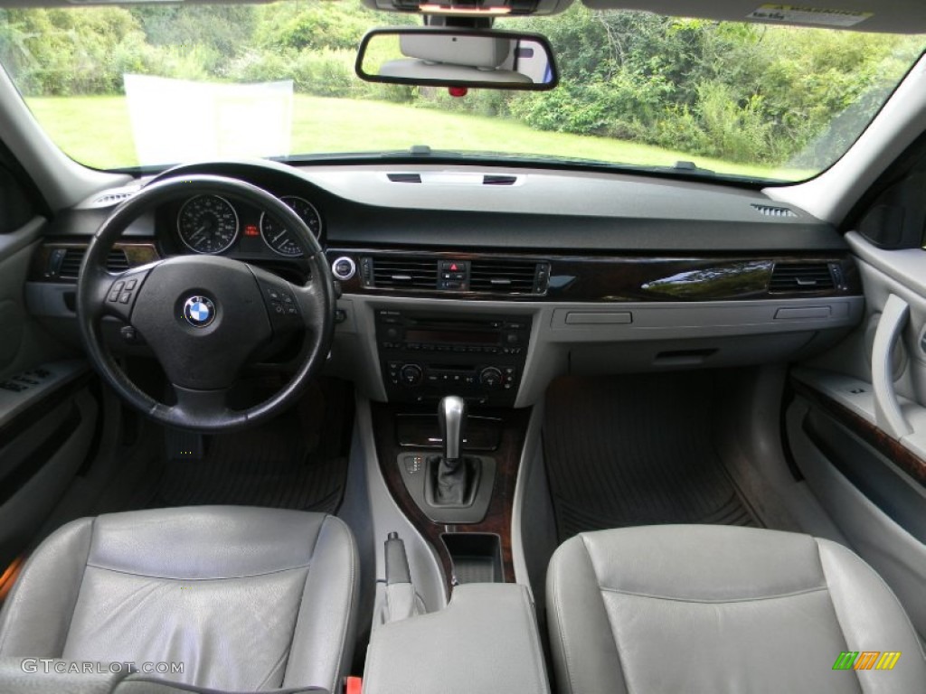 2006 BMW 3 Series 325xi Sedan Grey Dashboard Photo #68838067