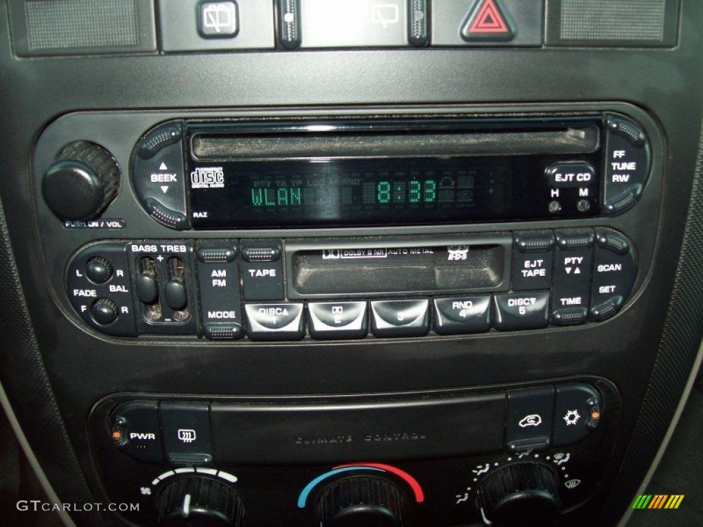 2003 Dodge Caravan SE Audio System Photo #68838486