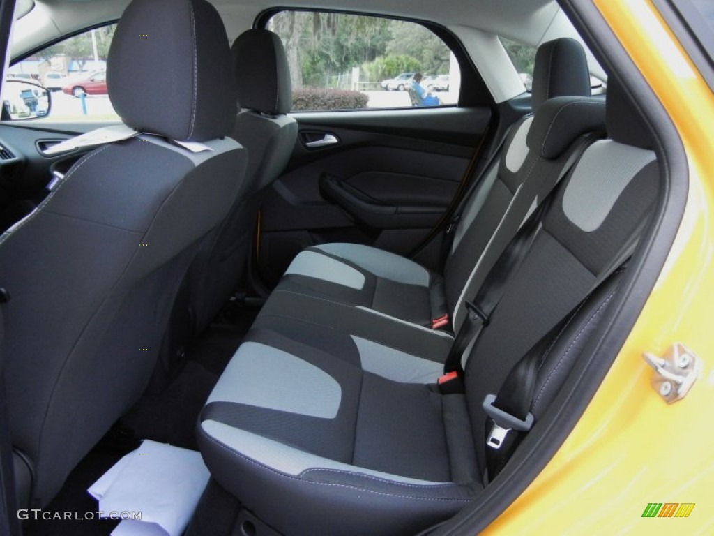 2012 Focus SE Sport Sedan - Yellow Blaze Tricoat Metallic / Two-Tone Sport photo #6