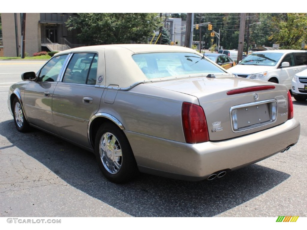 2004 DeVille Sedan - Cashmere / Cashmere photo #6