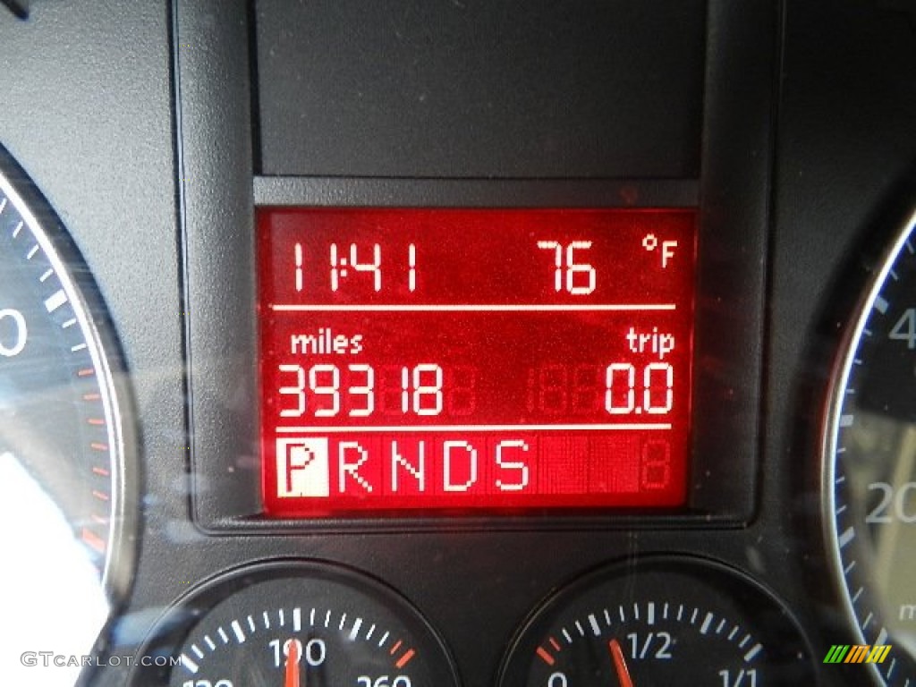 2009 Jetta SE Sedan - Salsa Red / Anthracite photo #22