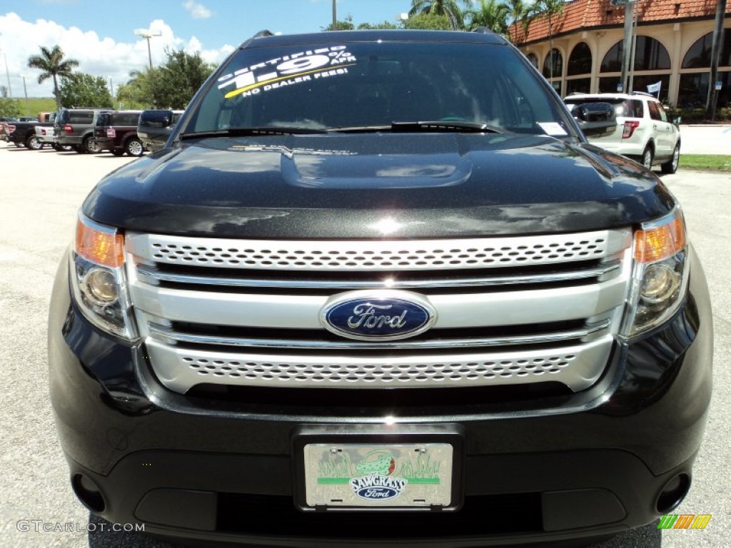 2011 Explorer XLT - Tuxedo Black Metallic / Charcoal Black photo #15