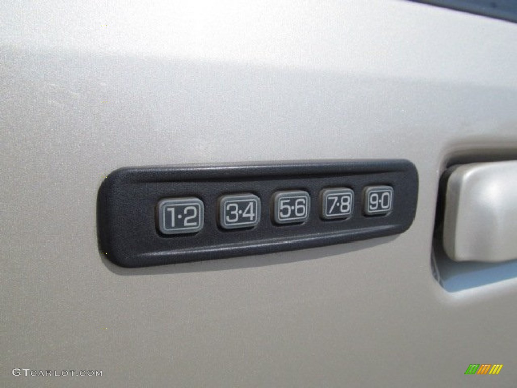 2004 Explorer Sport Trac XLT 4x4 - Pueblo Gold Metallic / Medium Pebble/Dark Pebble photo #4