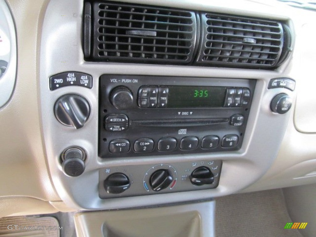 2004 Ford Explorer Sport Trac XLT 4x4 Controls Photo #68841477