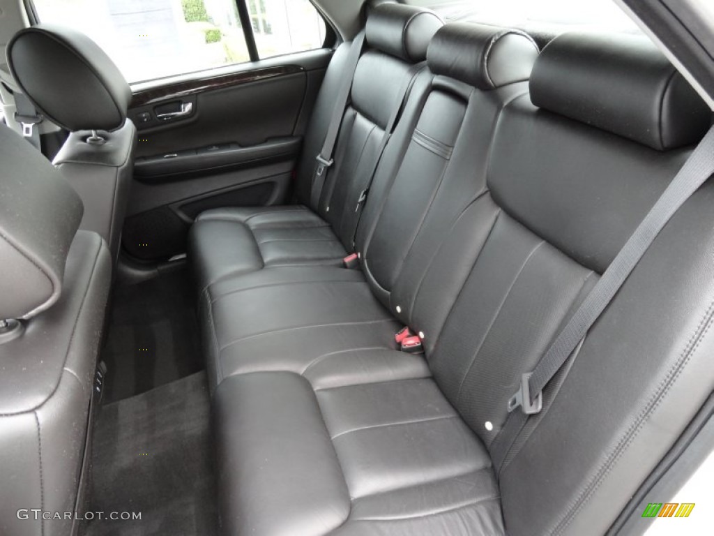 2011 Cadillac DTS Luxury Rear Seat Photo #68842512