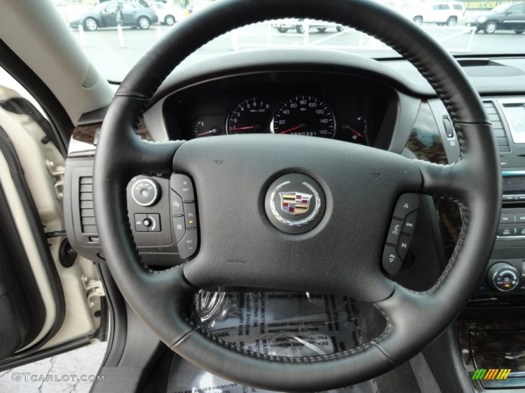 2011 Cadillac DTS Luxury Steering Wheel Photos