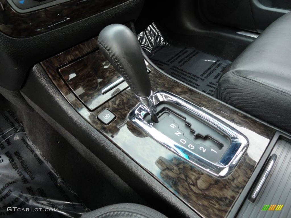2011 Cadillac DTS Luxury Transmission Photos
