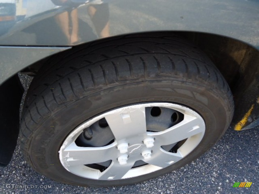 2010 Aveo LT Sedan - Wintergreen / Charcoal photo #8