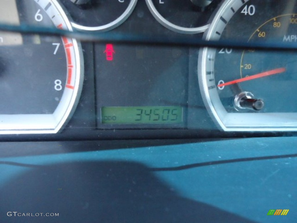 2010 Aveo LT Sedan - Wintergreen / Charcoal photo #9