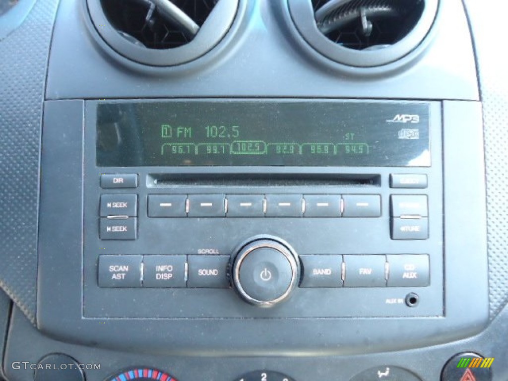 2010 Chevrolet Aveo LT Sedan Audio System Photos