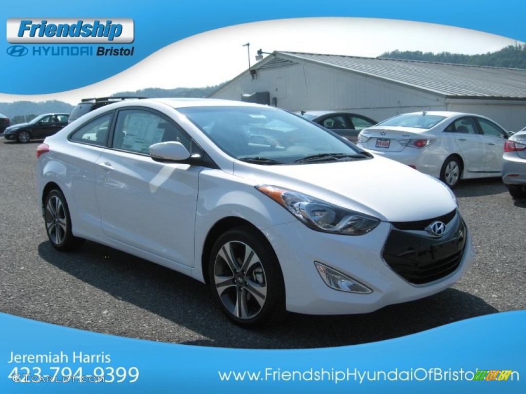 2013 Elantra Coupe SE - Monaco White / Gray photo #5