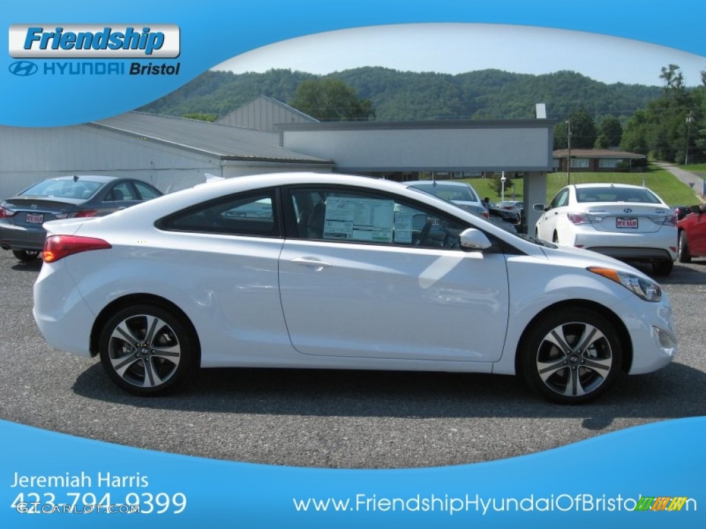 2013 Elantra Coupe SE - Monaco White / Gray photo #6