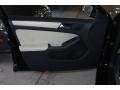 Black - Jetta SE Sedan Photo No. 10