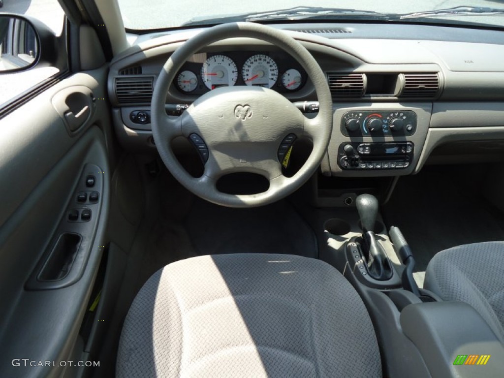 2004 Dodge Stratus SXT Sedan Taupe Dashboard Photo #68852631