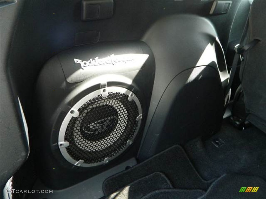 2007 Mitsubishi Outlander LS Audio System Photo #68852772