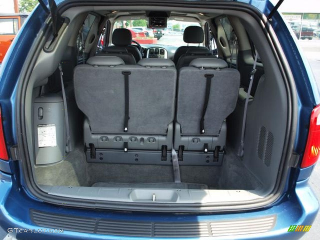 2006 Dodge Grand Caravan SXT Trunk Photo #68853159