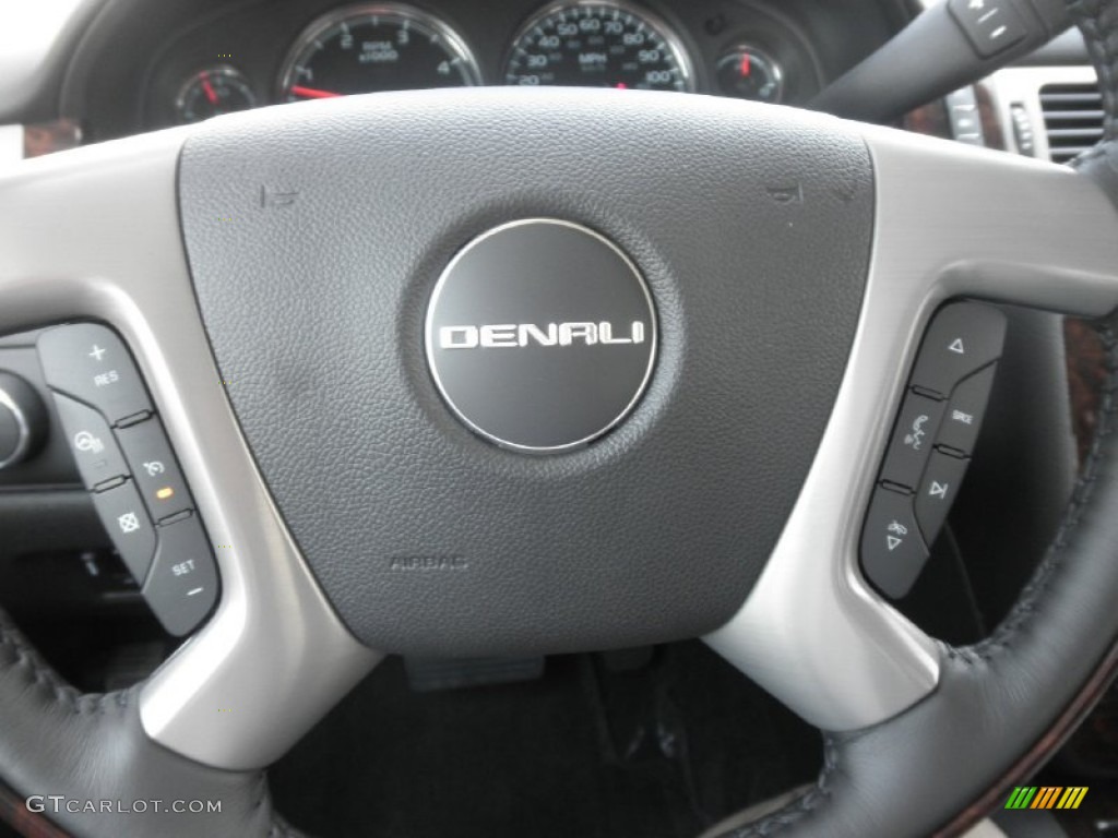 2013 GMC Sierra 2500HD Denali Crew Cab 4x4 Steering Wheel Photos