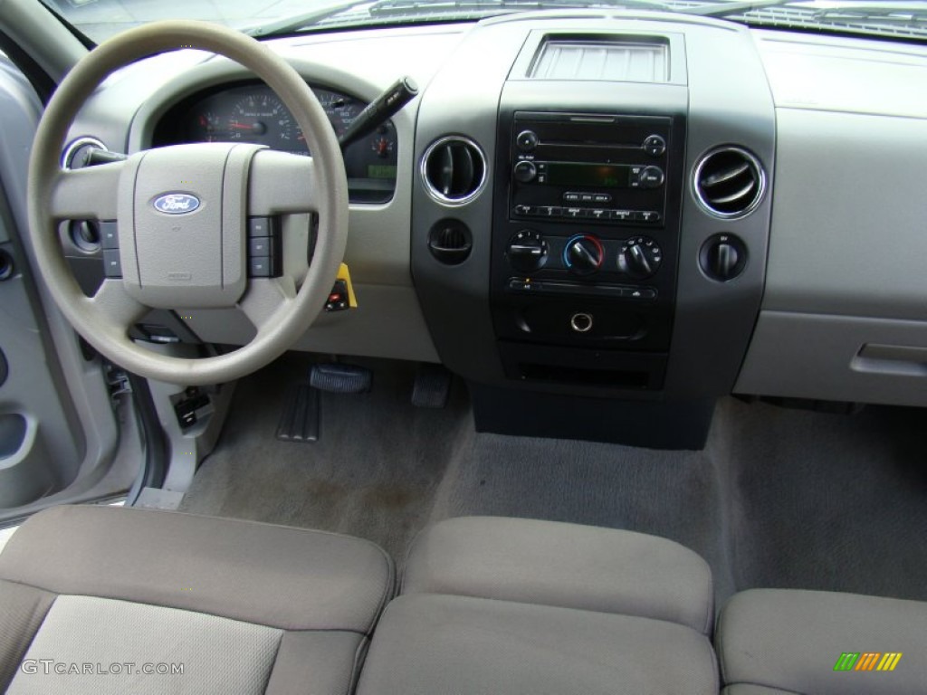 2005 F150 XLT SuperCab - Silver Metallic / Medium Flint Grey photo #13