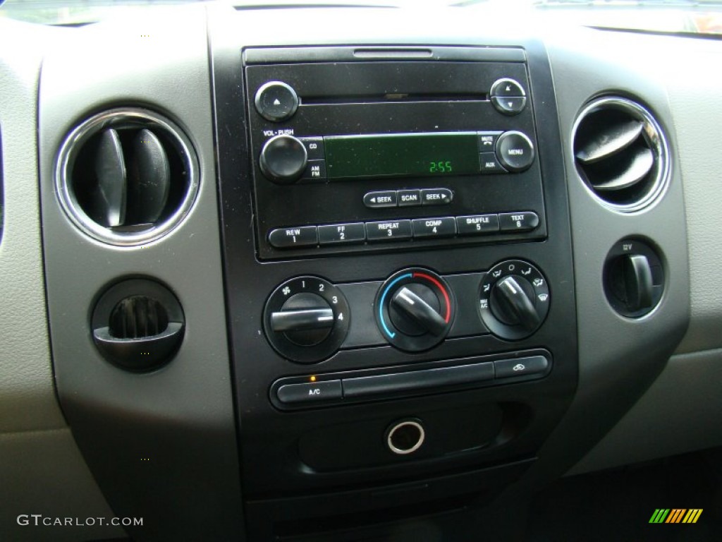 2005 F150 XLT SuperCab - Silver Metallic / Medium Flint Grey photo #17