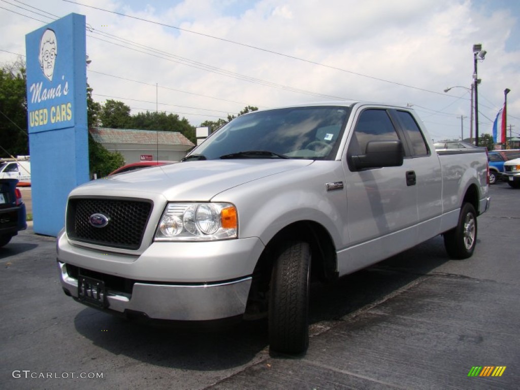 2005 F150 XLT SuperCab - Silver Metallic / Medium Flint Grey photo #24