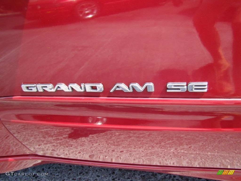 2005 Grand Am SE Sedan - Sport Red Metallic / Dark Pewter photo #29