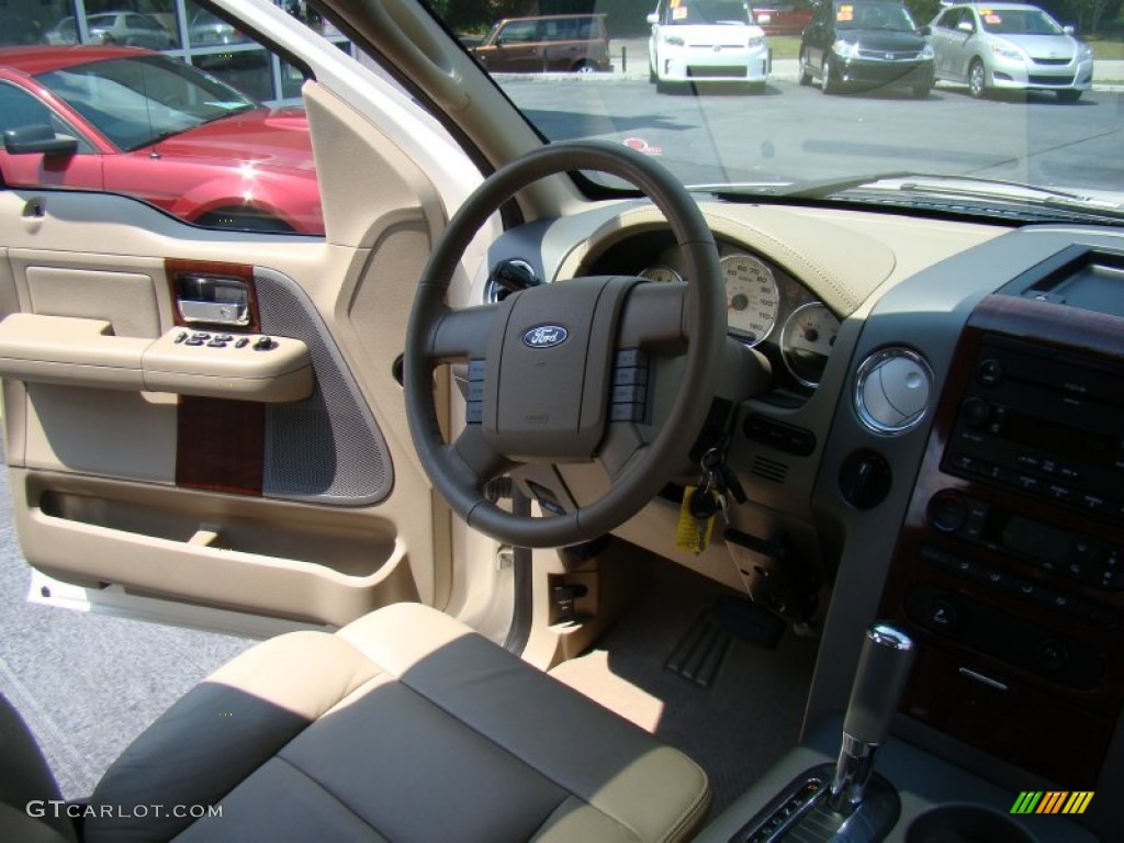 2007 F150 Lariat SuperCrew 4x4 - White Sand Tri-Coat / Tan photo #16