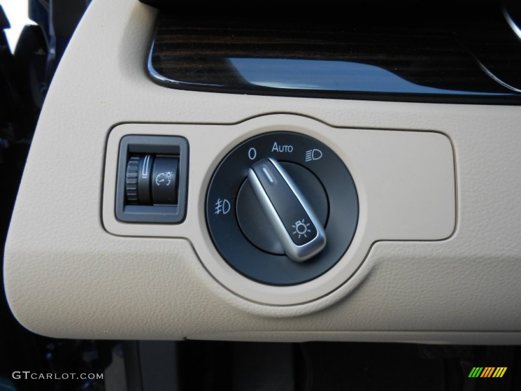 2013 Volkswagen CC VR6 4Motion Executive Controls Photo #68862684