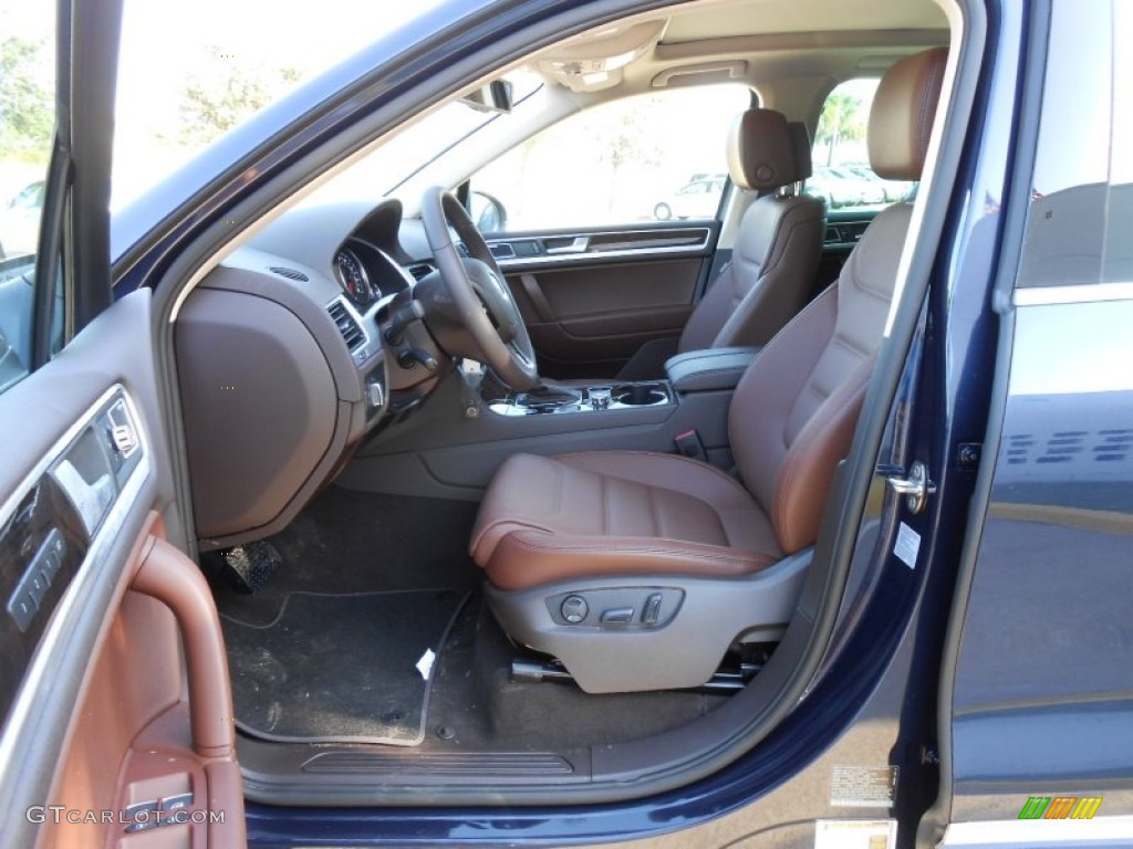 Saddle Brown Interior 2013 Volkswagen Touareg VR6 FSI Executive 4XMotion Photo #68864451