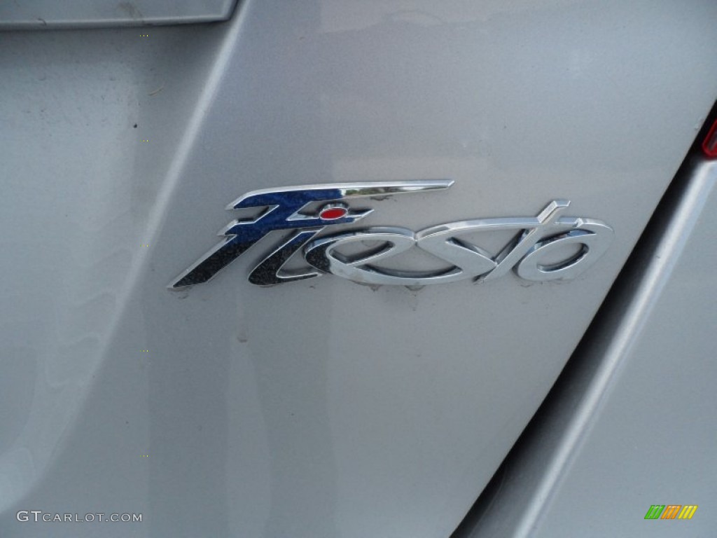 2013 Fiesta SE Hatchback - Ingot Silver / Charcoal Black/Light Stone photo #14