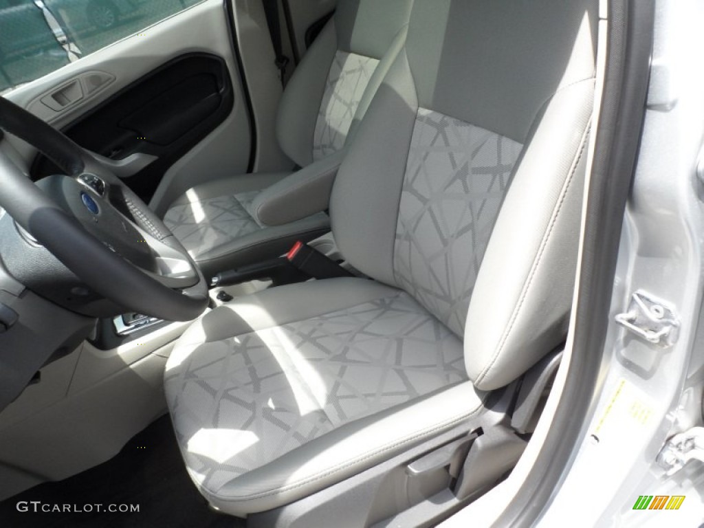2013 Ford Fiesta SE Hatchback Front Seat Photo #68864892